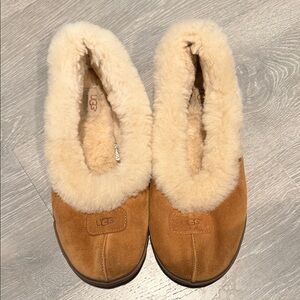 UGG Australia Womens Brown Sheepskin Shoes